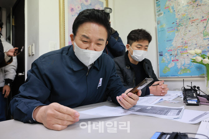 [포토]화물운송자에게 업무개시를 독려하는 원희룡 장관