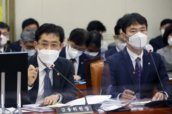 네이버·카카오·토스·쿠팡페이, 내년부터 '깜깜이 수수료' 연 2회 공시한다