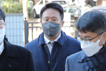 '테라 공동창업자' 신현성, 영장심사 출석 '침묵'…구속 기로