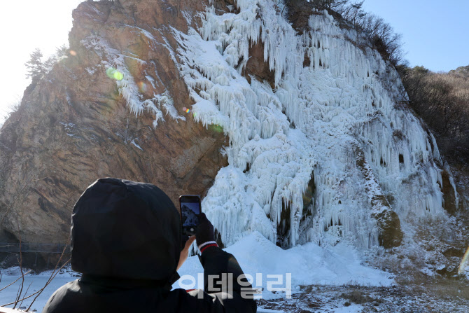 [포토]강추위에 전국이 `꽁꽁'