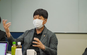 김용문 창진원장, 창업 현장 찾아 규제 발굴 앞장