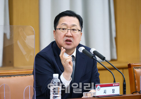 이장우 대전시장 “시청 남문광장에 지하 공영주차장 마련"