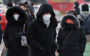 오늘 출근길 영하 14도…강력 한파에 전국 꽁꽁