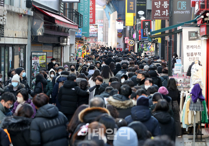 [포토]3년 만의 거리두기 없는 성탄절