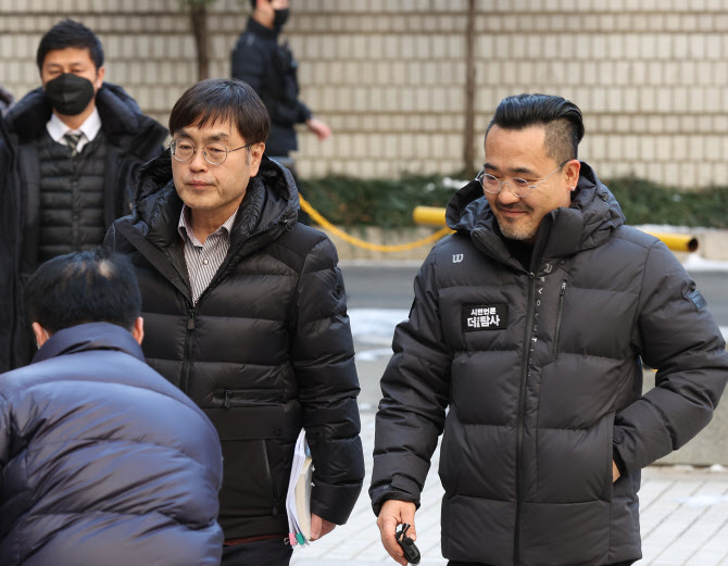 [속보] '한동훈 주거침입 혐의' 강진구 더탐사 대표 구속 '기각'