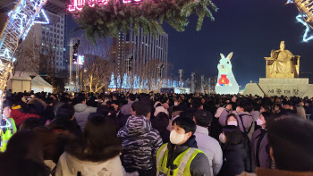 서울 빛초롱, 광화문광장 마켓 내달 24일까지 연장