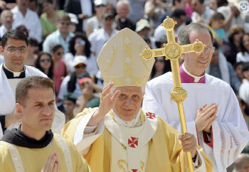 '20세기 최고의 신학자' '첫 은퇴 교황'…베네딕토 16세는 누구?