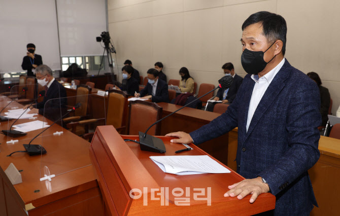 [포토]연금개혁특별위원회, '중간보고하는 김연명'
