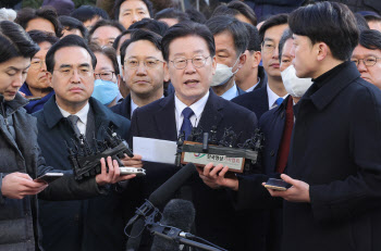 조봉암·유우성·강기훈..조작 사건 열거한 이재명, "검찰 쿠데타"