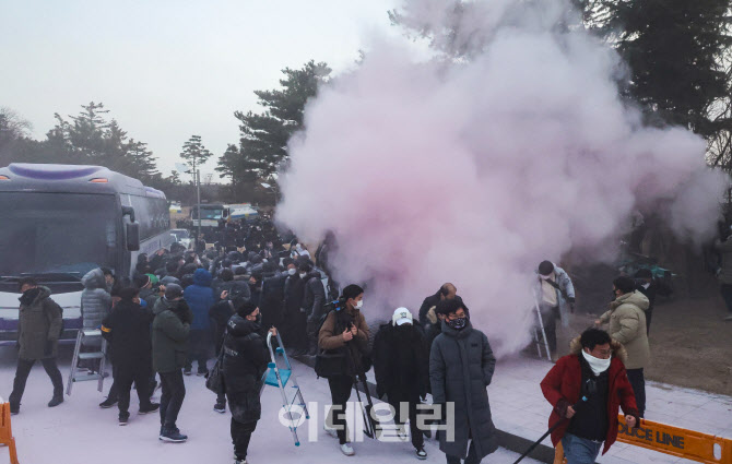 [포토]스카이72 강제집행, '무력 충돌'