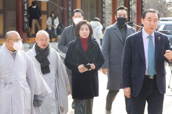 '與당대표 결선투표' 김기현 잡힐까, 잡을까