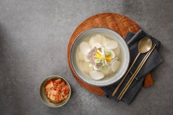  맛있는 떡국, 칼로리 조금만 줄여볼까?