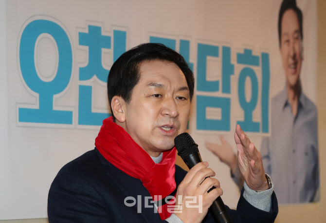 [포토]'연포탕' 기자 오찬 간담회, '발언하는 김기현 의원'