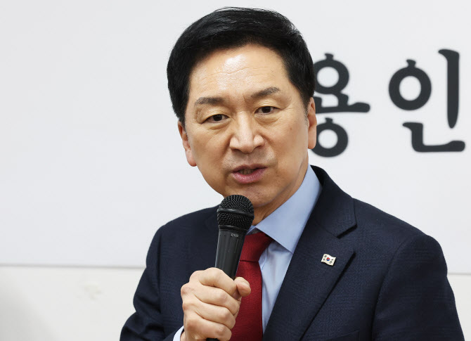 김기현 "'나경원→안철수' 표심 이동, 일시적 현상…현장 민심 달라"