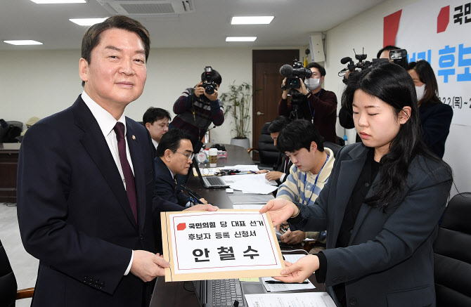 장예찬 "尹성공 가로막는 모든 것 박살 낼 것"