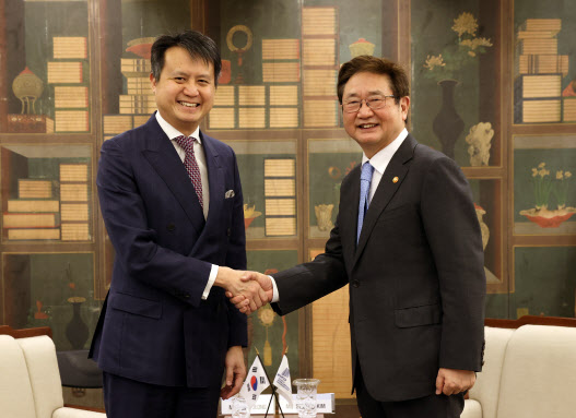 WIPO 사무총장 만난 박보균 “尹정부 ‘IP성장’ 개도국 돕겠다”
