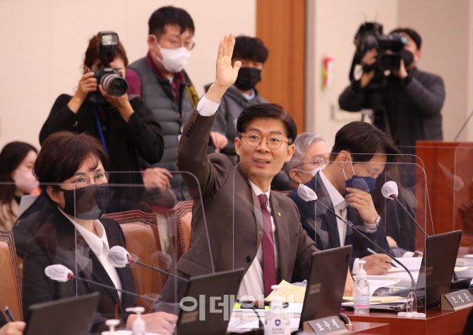 캐스팅보터 조정훈 “이재명, 당대표직 내려놓고 대장동 특검하면 깔끔"