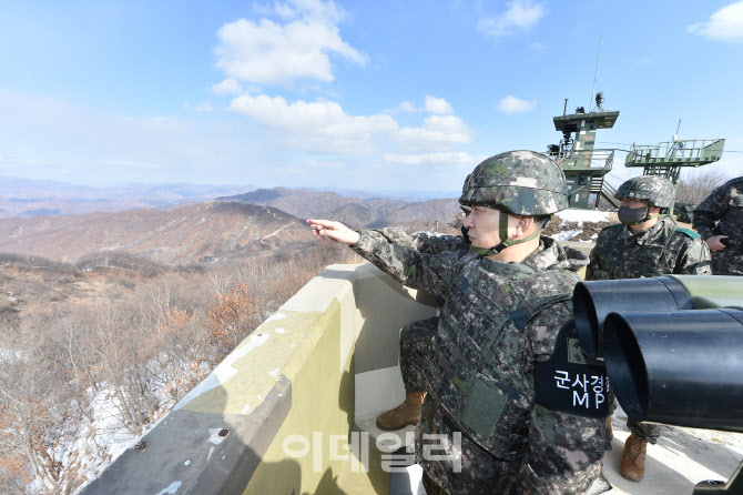 北 무인기 영공 침범…합참의장 등 軍 책임자 10여명 '경고' 조치