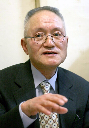 ‘신춘문예 다관왕’ 오탁번 시인 별세…향년 80세