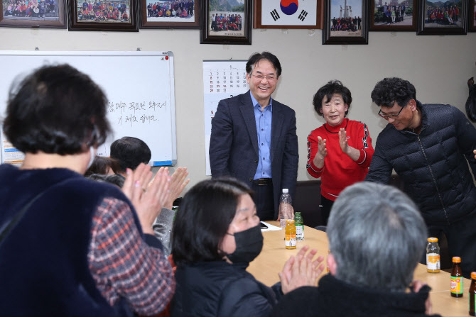 시민 부름에 바로 달려간 이동환 고양시장 "시민 이익위해 일할 것"