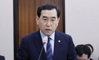 이창양 산업장관 “에너지요금 동결, 바람직하지 않아”