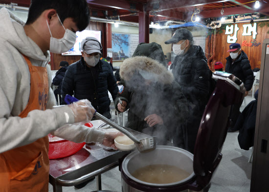 서울시 "밥퍼, 적법 절차 거치지 않으면 토지사용 불허할 것"