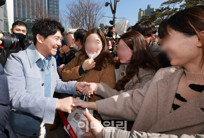 [포토]팬들과 만난 가수 임창정