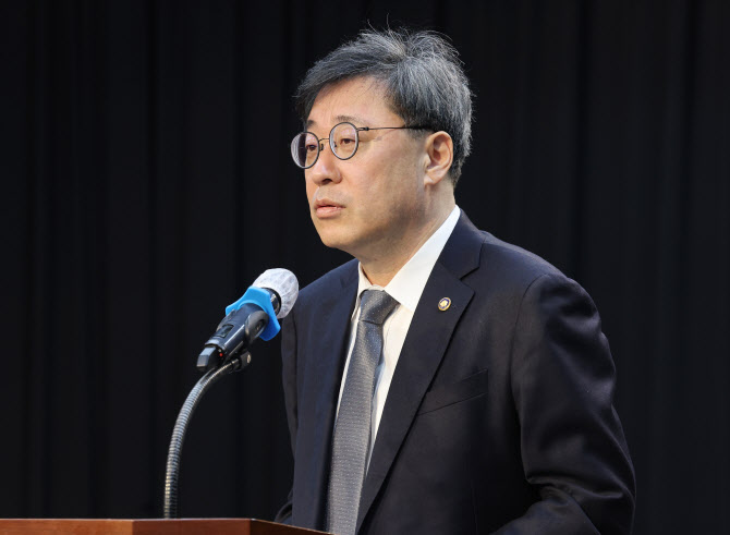 “외국인 지분 규제 완화도 검토”…제4이통사 진입 놓고 '엇갈린 의견'