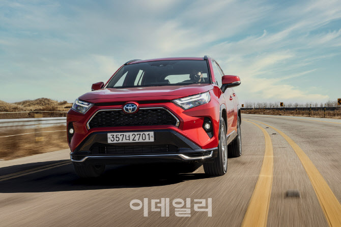 3월, 한국자동차기자협회 ‘이달의 차’는…토요타 RAV4 PHEV