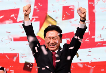 `김기현 당선`에 민주당 "국민의힘 당내 민주주의 사망선고"