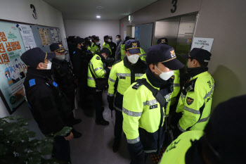 경찰, ‘건설현장 불법행위’ 민주노총 건설노조 3곳 압수수색