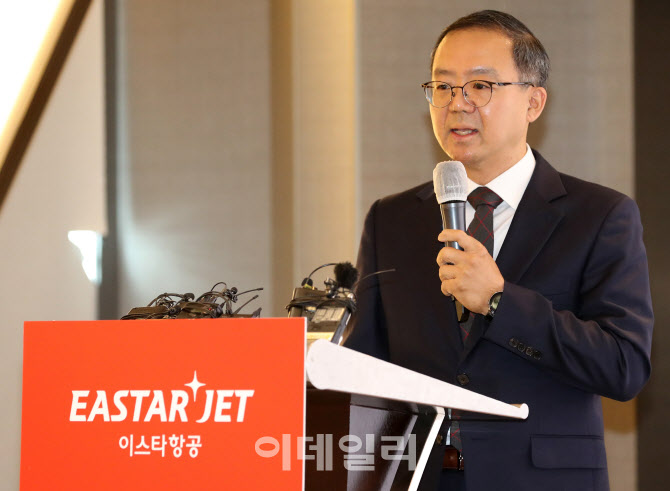 [포토]재운항 계획 발표하는 조중석 이스타항공 대표