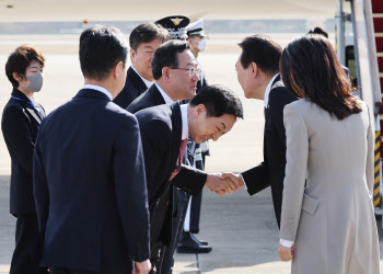 尹대통령, 일본으로 출발…기시다와 정상회담