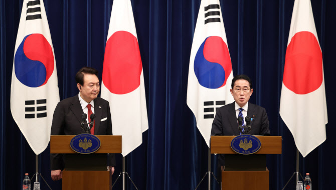[속보] 기시다 "김대중·오부치 정신 계승..경제·안보 협의 출범도"