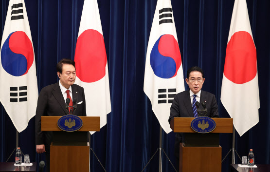 기시다 "김대중-오부치 정신 계승"…韓 배상안 긍정적