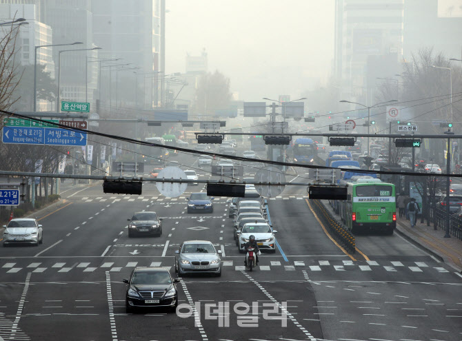 [포토] 뿌연 출근길