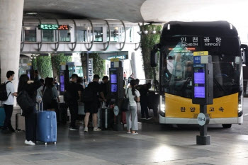 하늘길 열리며 외국인 관광객↑…공항버스 이용객 1600% 증가