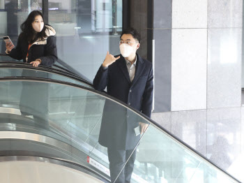 조응천 “‘개딸 프레임’ 김남국, 특정인 옹호 위해 물불 안 가려”