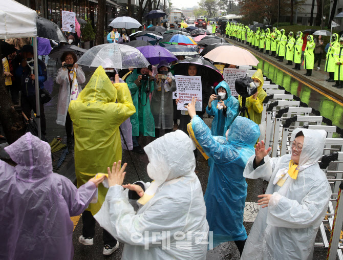 [포토] 1590차 일본군성노예제 문제해결 수요시위