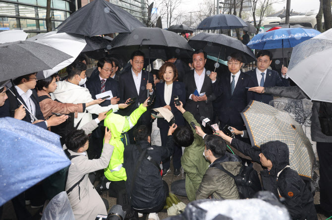 "일본에 직접 간다"…민주당, 日에 4가지 요구안 전달 (종합)