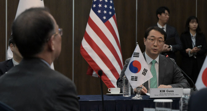 [포토]김건 본부장, 북핵 수석대표 협의에서 발언