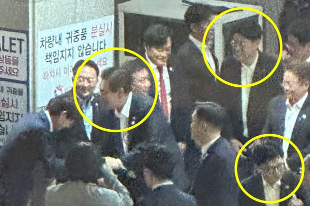 "다신 가고 싶지 않다" 尹대통령 방문 횟집에 ‘별점 테러’