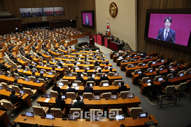 [포토]선거제도 개선, '발언하는 이탄희 의원'