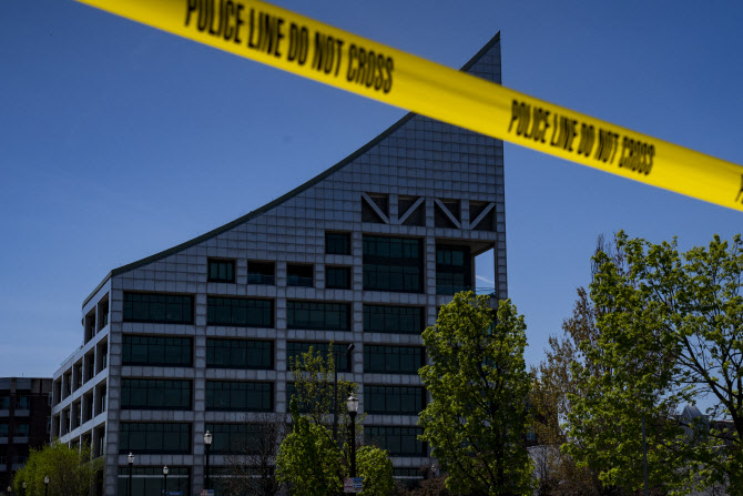 美 켄터키주 은행서 해고자 총기 난사…4명 사망