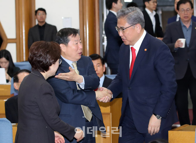 [포토]'국민공감 참석하는 박진 외교부 장관'