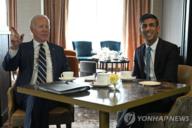 바이든 '안티 영국'?…英본토 패싱에 총리와 차 한 잔만