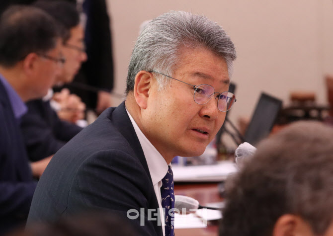 [포토]산자위, '질의하는 김회재 의원'