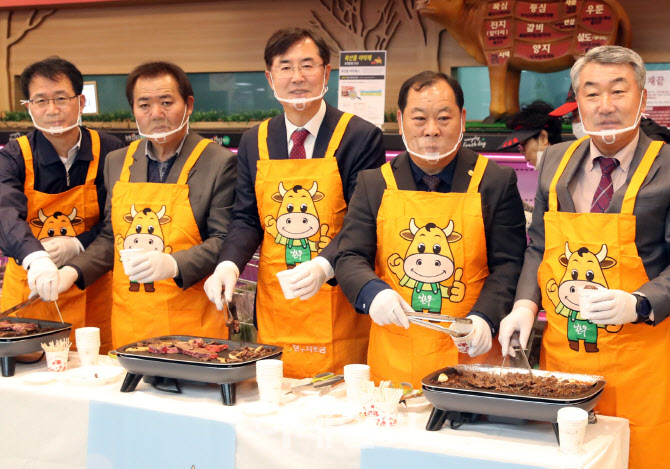 [포토] 한우 맛보세요~