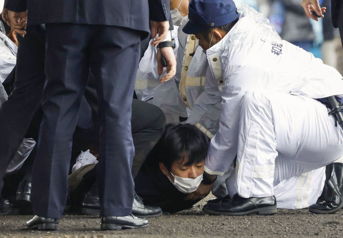 아베 피살 9개월 만에…기시다 총리 노린 폭발 사건(종합)