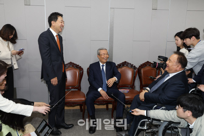 [포토]'대화하는 김종인-이상민-금태섭'